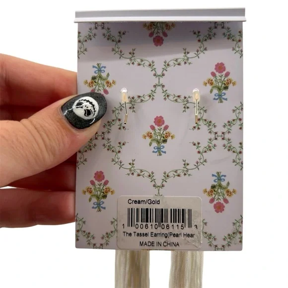 NEW Hill House The Tassel Earrings Pearl Heart in Cream / Gold - Picture 7 of 8
